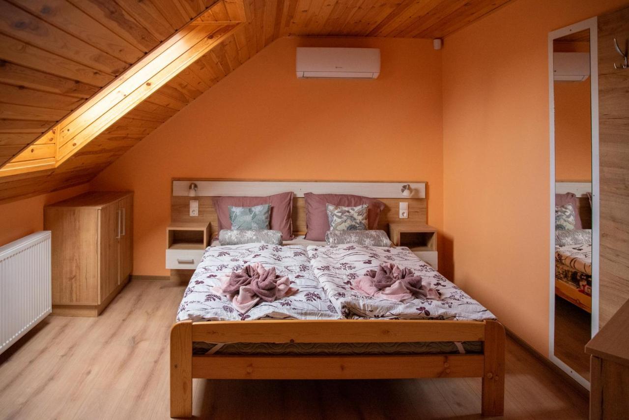 Benige Vendeghaz Hotell Demjén Exteriör bild