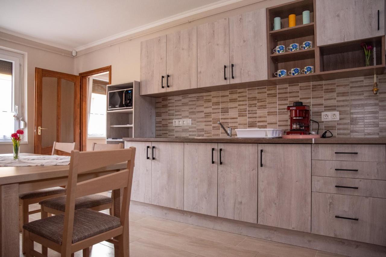 Benige Vendeghaz Hotell Demjén Exteriör bild