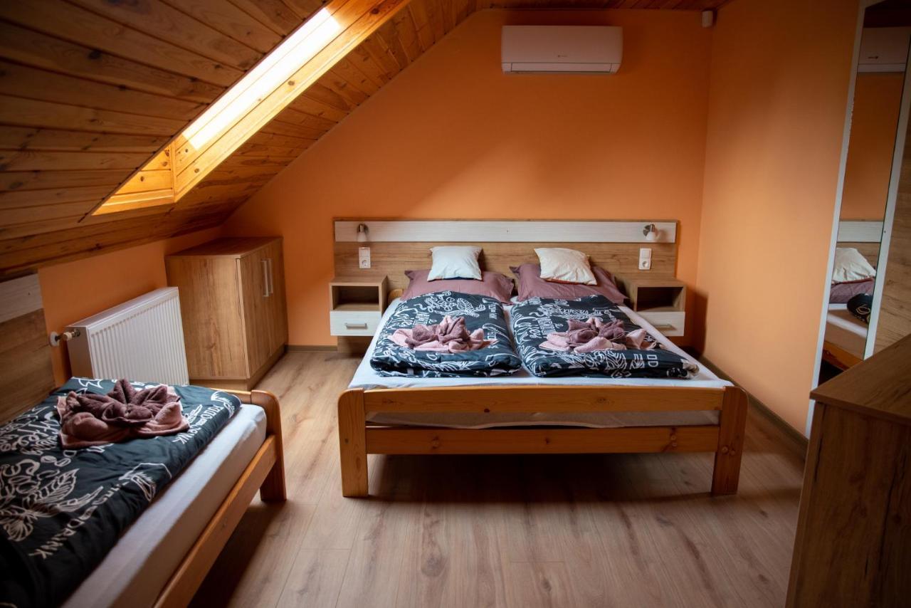 Benige Vendeghaz Hotell Demjén Exteriör bild